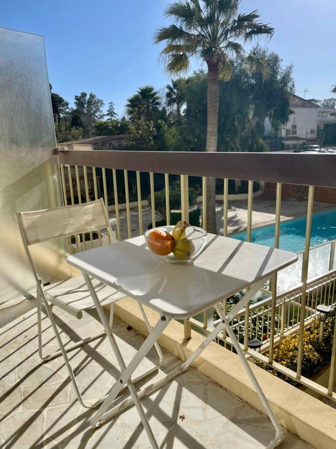 Seafront One Bedroom Apartment With A Terrasse Swimming Pool And A Parking Antibes Exterior photo